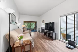 219 Cervantes, Lake Oswego, OR 97035 - Photo 4