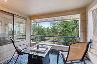 219 Cervantes, Lake Oswego, OR 97035 - Photo 2