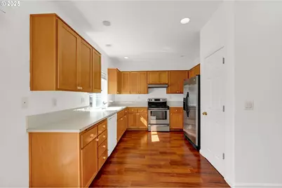 3906 Century Dr, Eugene, OR 97402 - Photo 12