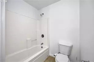 3906 Century Dr, Eugene, OR 97402 - Photo 26