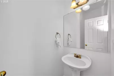 3906 Century Dr, Eugene, OR 97402 - Photo 14