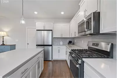 6474 N 89th Ave, Camas, WA 98607 - Photo 2