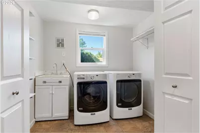 1612 Belmont Ave, Hood River, OR 97031 - Photo 16