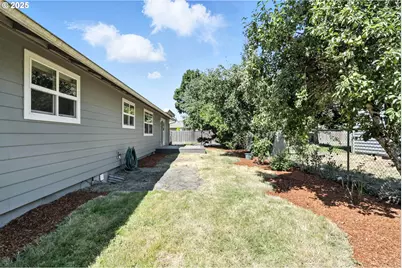 3585 NE Brogden St, Hillsboro, OR 97124 - Photo 36