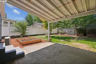 8567 N Burr Ave, Portland, OR 97203 - Photo 20
