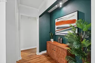 8567 N Burr Ave, Portland, OR 97203 - Photo 12