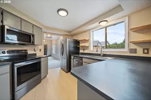 21455 SW Lois St, Beaverton, OR 97003 - Photo 12