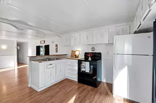 33838 E River Dr, Creswell, OR 97426 - Photo 10