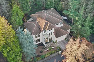 5604 SW Knightsbridge Dr, Portland, OR 97219 - Photo 2