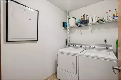 1030 NW Johnson St #224, Portland, OR 97209 - Photo 30