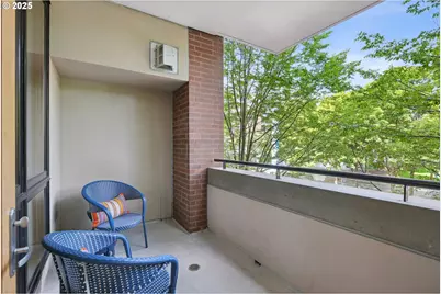 1030 NW Johnson St #224, Portland, OR 97209 - Photo 8