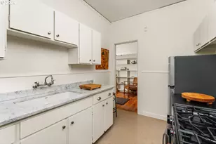 731 SW King Ave, Portland, OR 97035 - Photo 18