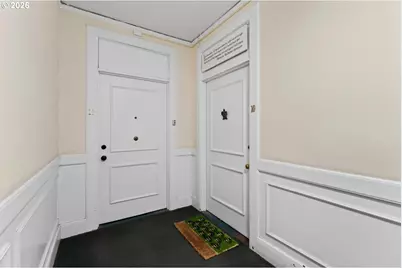 731 SW King Ave #10, Portland, OR 97035 - Photo 4
