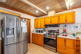 87250 Cedar Flat Rd, Springfield, OR 97478 - Photo 12