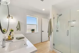 489 Hamburg Ave, Astoria, OR 97103 - Photo 28