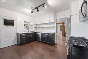 1103 N Baldwin St, Portland, OR 97217 - Photo 12