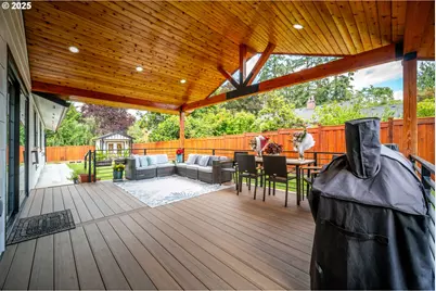 8955 SW Club Meadow Ln, Portland, OR 97225 - Photo 18