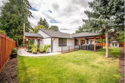 8955 SW Club Meadow Ln, Portland, OR 97225 - Photo 2