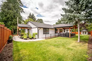 8955 SW Club Meadow Ln, Portland, OR 97225 - Photo 2