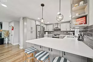 8955 SW Club Meadow Ln, Portland, OR 97225 - Photo 6