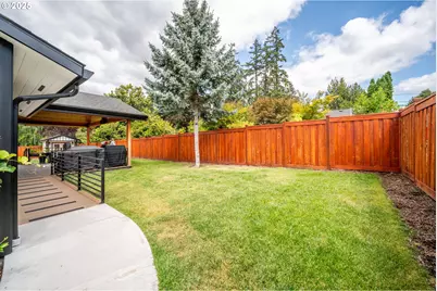 8955 SW Club Meadow Ln, Portland, OR 97225 - Photo 24