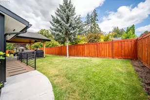 8955 SW Club Meadow Ln, Portland, OR 97225 - Photo 24