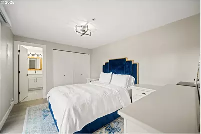 8955 SW Club Meadow Ln, Portland, OR 97225 - Photo 16