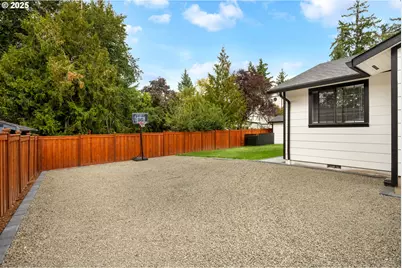 8955 SW Club Meadow Ln, Portland, OR 97225 - Photo 30