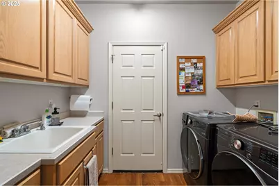 12449 SW 55th Pl, Portland, OR 97219 - Photo 36