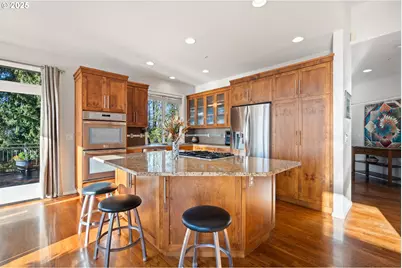 12449 SW 55th Pl, Portland, OR 97219 - Photo 14