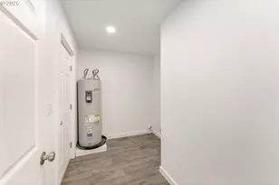 650 NE Polk St, Roseburg, OR 97470 - Photo 18