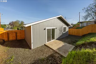 650 NE Polk St, Roseburg, OR 97470 - Photo 26