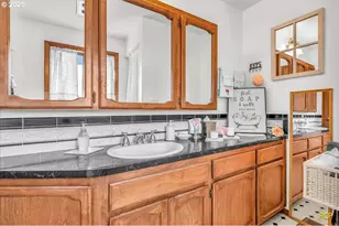 24312 Cardwell Hill Dr, Philomath, OR 97370 - Photo 36