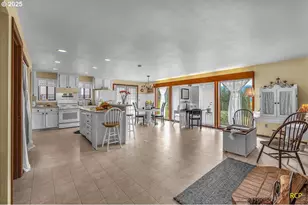 24312 Cardwell Hill Dr, Philomath, OR 97370 - Photo 14