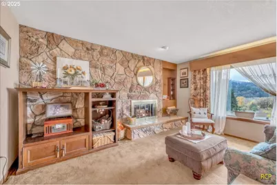 24312 Cardwell Hill Dr, Philomath, OR 97370 - Photo 10