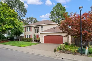 9358 SW Claridge Dr, Portland, OR 97223 - Photo 2