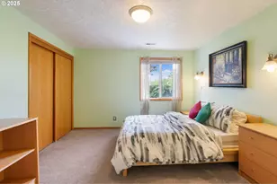 9358 SW Claridge Dr, Portland, OR 97223 - Photo 38