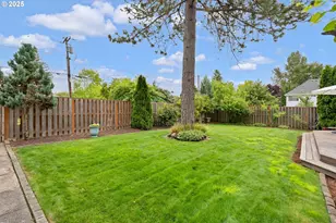 9358 SW Claridge Dr, Portland, OR 97223 - Photo 46