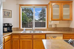 9358 SW Claridge Dr, Portland, OR 97223 - Photo 16