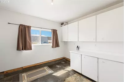 4203 SW Sheridan Ave, Pendleton, OR 97801 - Photo 32