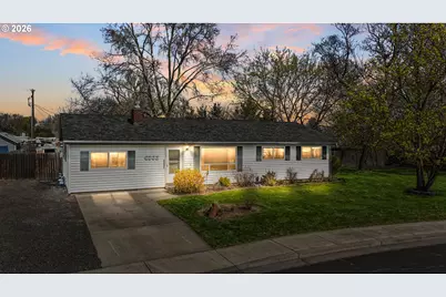 4203 SW Sheridan Ave, Pendleton, OR 97801 - Photo 2