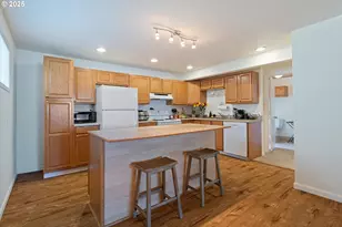 5218 NW Jetty Ave, Lincoln City, OR 97367 - Photo 4
