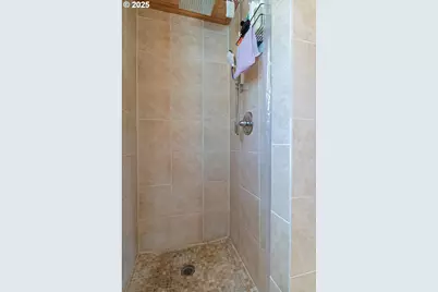 5218 NW Jetty Ave, Lincoln City, OR 97367 - Photo 8