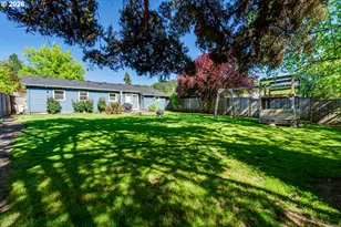 3270 Alder St, Eugene, OR 97405 - Photo 22