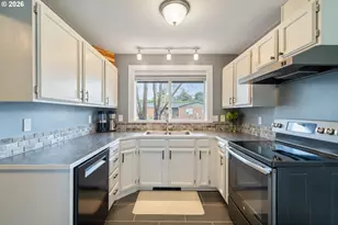 508 Linden Dr, Tillamook, OR 97141 - Photo 18