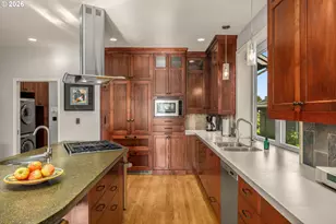 3853 NW Vardon Pl, Portland, OR 97229 - Photo 20