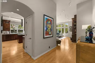 3853 NW Vardon Pl, Portland, OR 97229 - Photo 8