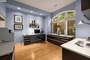 3853 NW Vardon Pl, Portland, OR 97229 - Photo 6