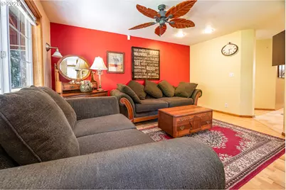 586 S 68th Pl, Springfield, OR 97478 - Photo 20