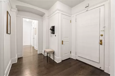 410 NW 18th Ave #103, Portland, OR 97209 - Photo 10